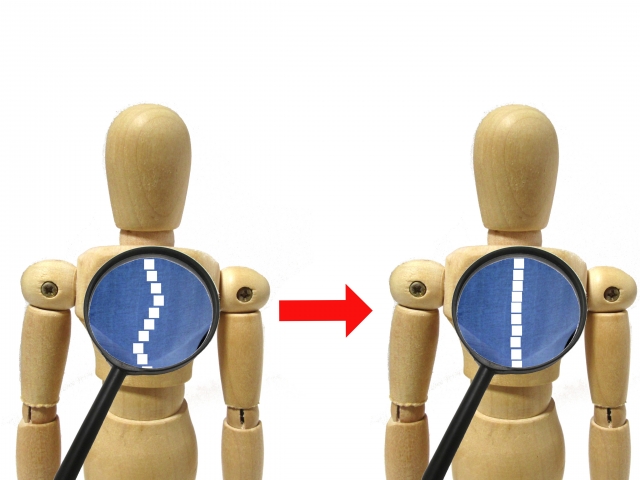 側弯症,ヨガ,思春期,改善